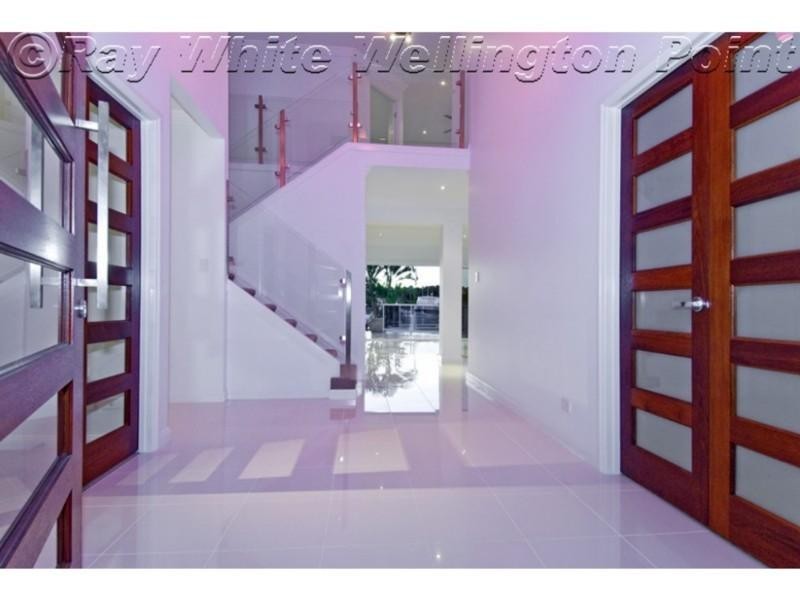 25 Downwind Court, Birkdale QLD 4159