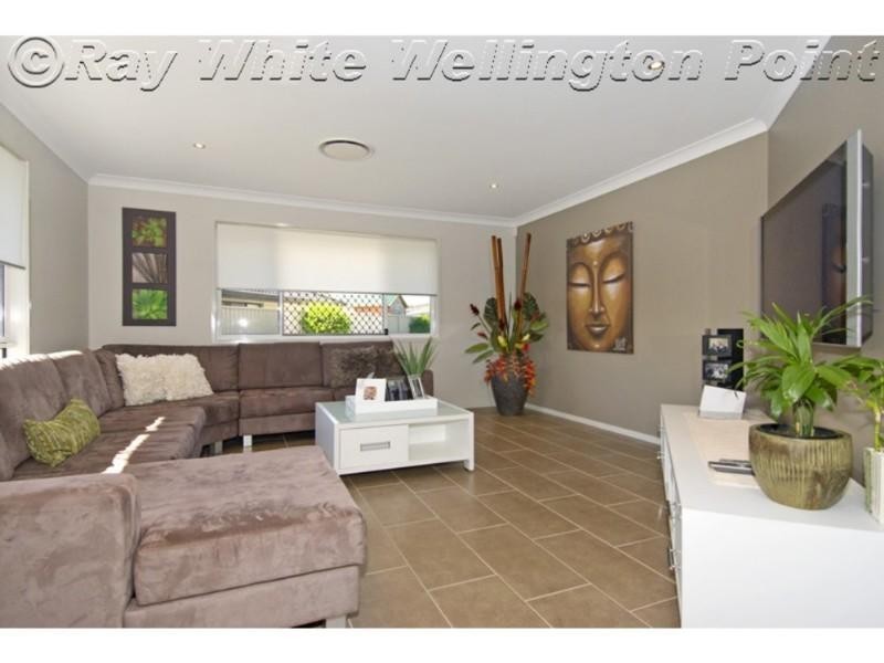 11 Alford Place, Wellington Point QLD 4160