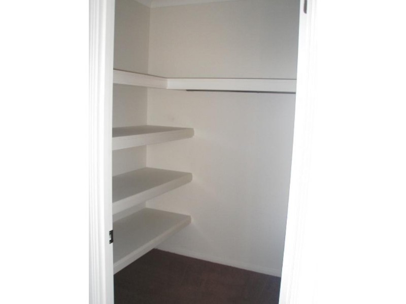 4 Shearwater Street, Cleveland QLD 4163