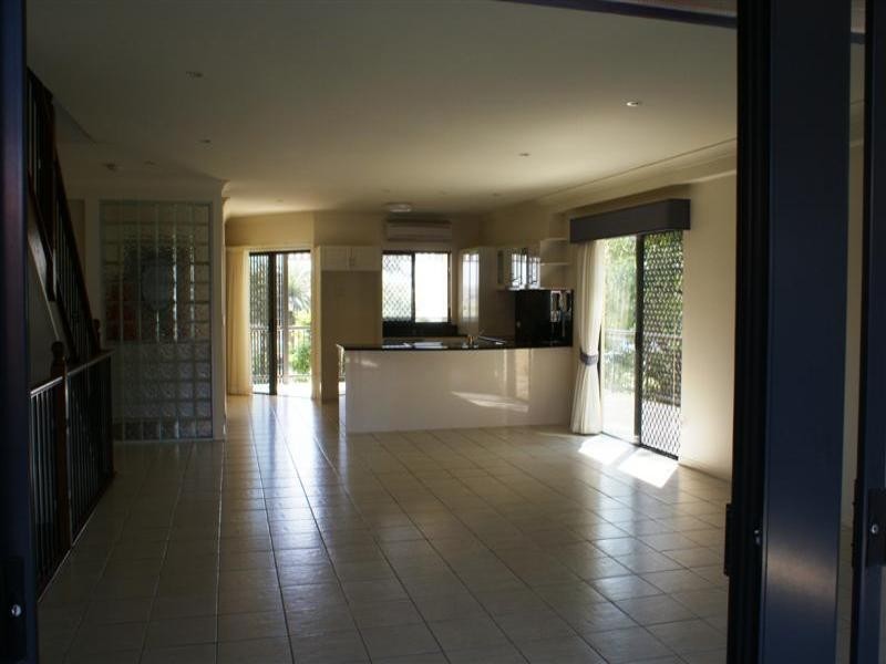 4/123 Shore Street North, Cleveland QLD 4163