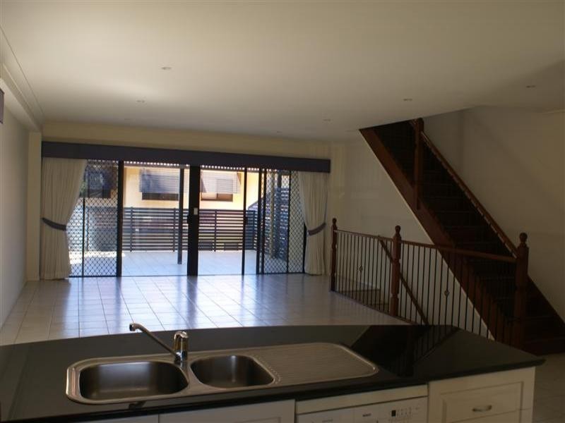 4/123 Shore Street North, Cleveland QLD 4163