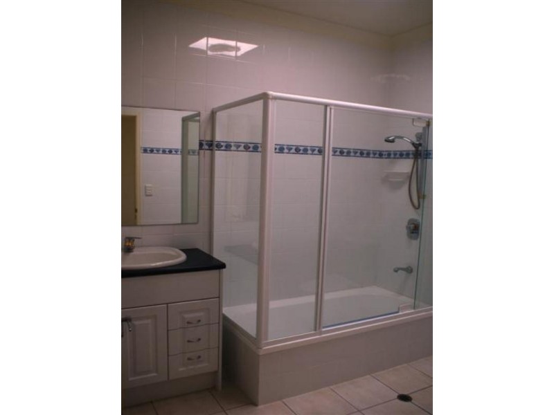 4/123 Shore Street North, Cleveland QLD 4163