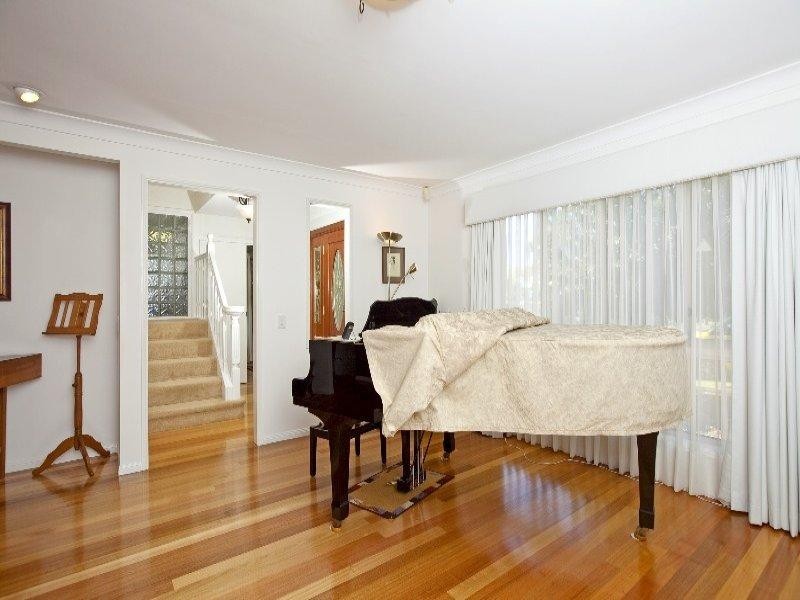 1 Clearwater Street, Ormiston QLD 4160