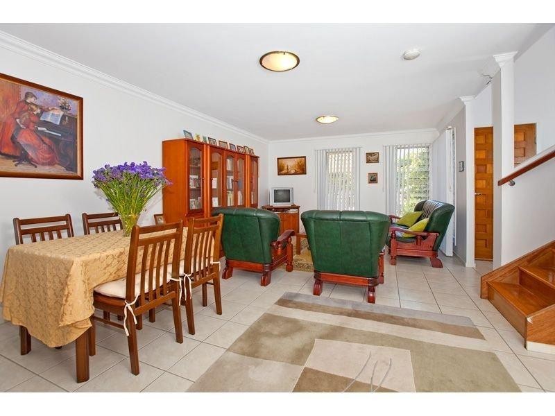 4 Station Street, Wellington Point QLD 4160