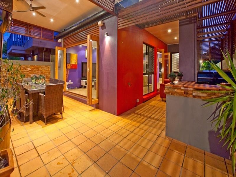 25 Mooroondu Road, Thorneside QLD 4158
