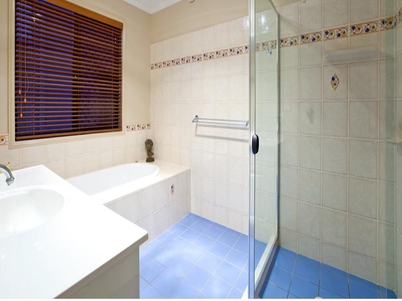 25 Mooroondu Road, Thorneside QLD 4158