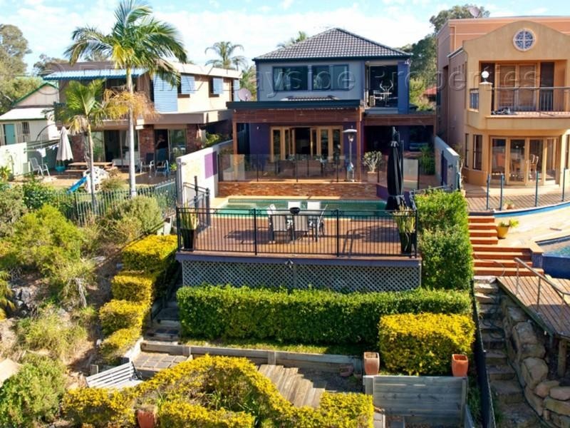 25 Mooroondu Road, Thorneside QLD 4158