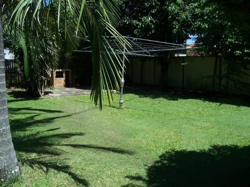 74 Thomas Street, Birkdale QLD 4159