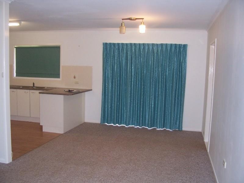 15 Holloway Street, Birkdale QLD 4159