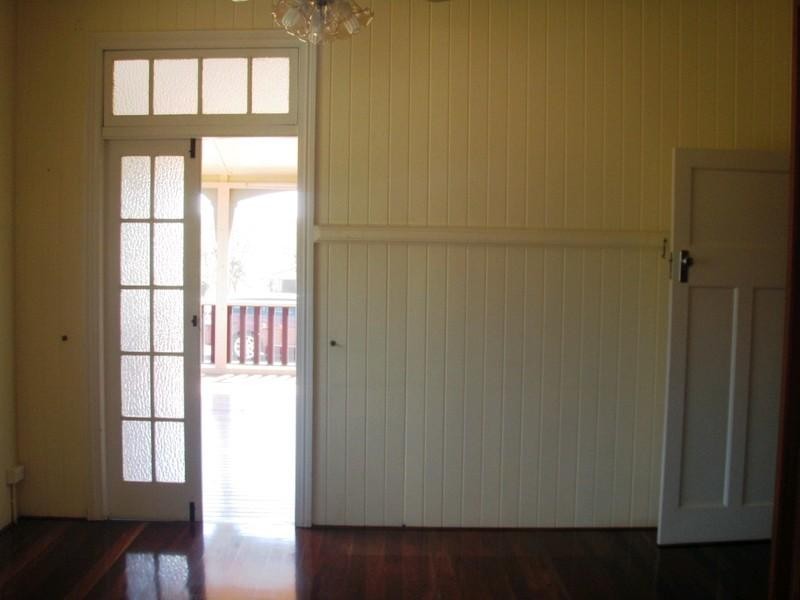 90 Jutland Street, Oxley QLD 4075