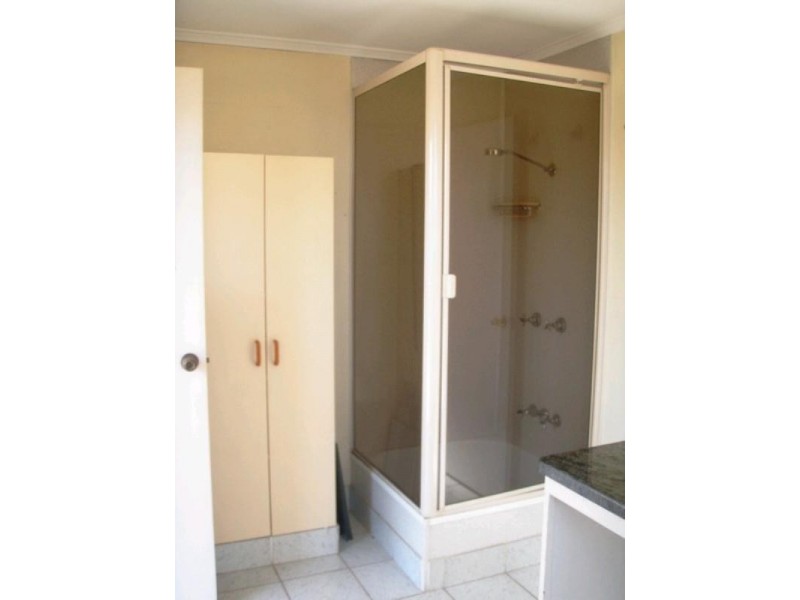 90 Jutland Street, Oxley QLD 4075