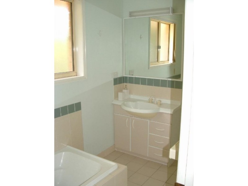 4/299 Main Road, Wellington Point QLD 4160