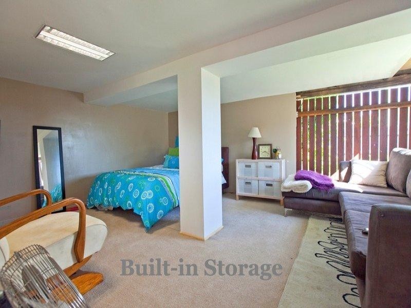 74 Emsworth Street, Wynnum QLD 4178