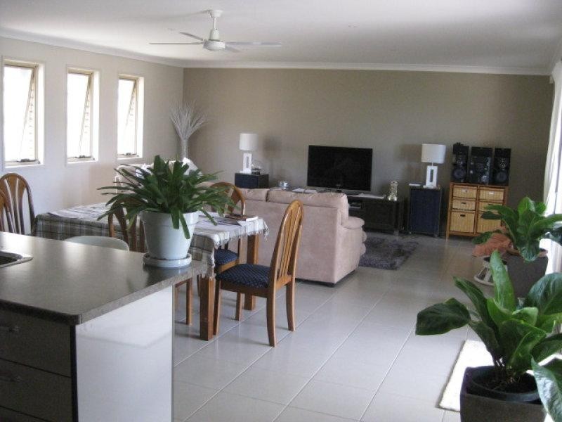 15 Hillcrest Street, Wellington Point QLD 4160