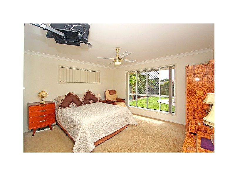 24 Bryce Place, Birkdale QLD 4159