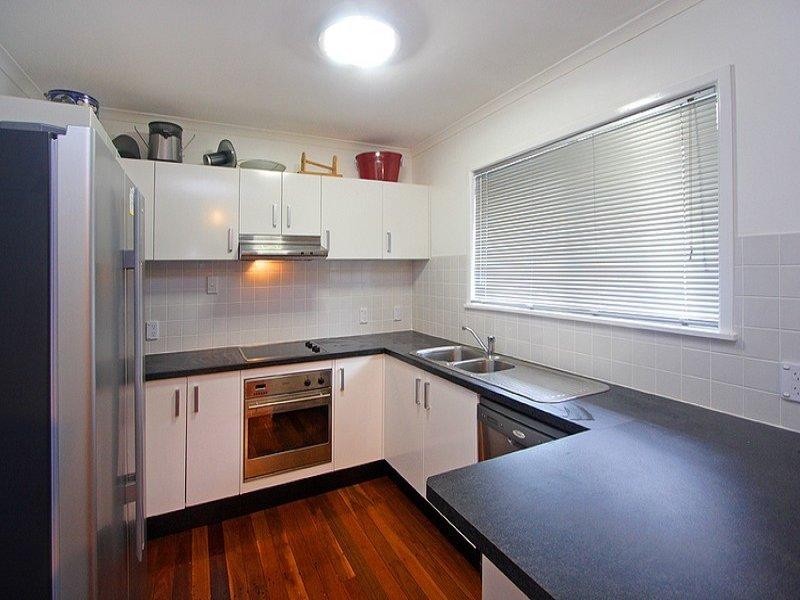 6 Thomas Street, Birkdale QLD 4159