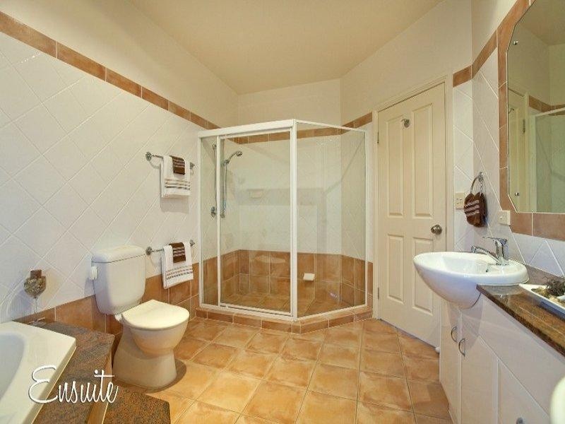 60 Beachcrest Road, Wellington Point QLD 4160