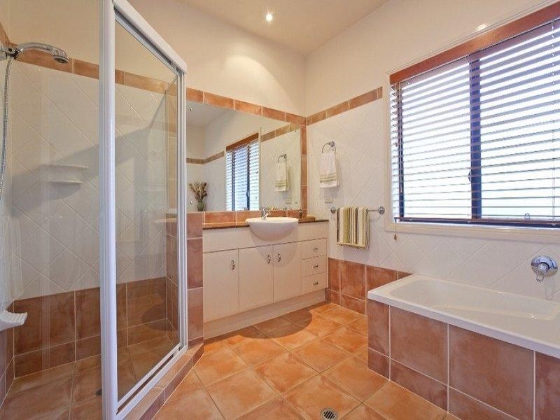 60 Beachcrest Road, Wellington Point QLD 4160