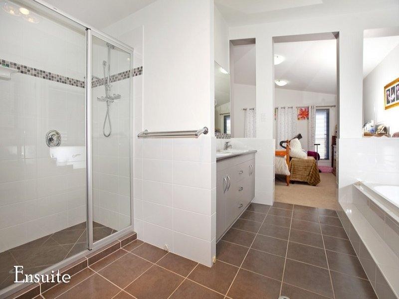 25 Douro Road, Wellington Point QLD 4160