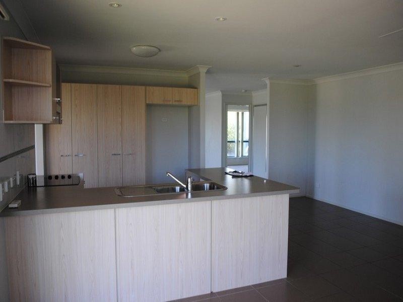 24 Aqua Crescent, Redland Bay QLD 4165