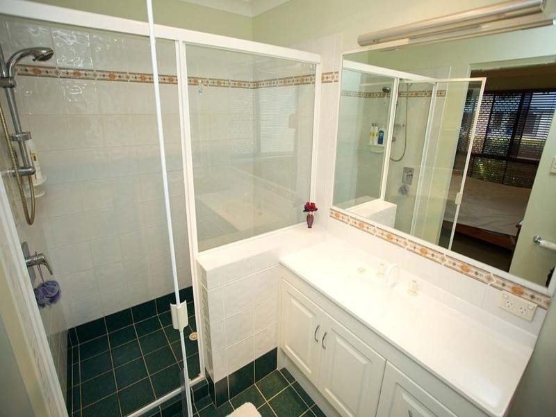 24 Whepstead Avenue, Wellington Point QLD 4160