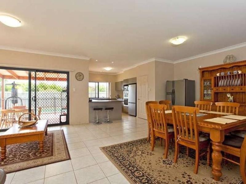 18 Manning Esplanade, Thornlands QLD 4164
