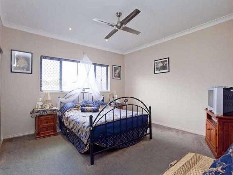 18 Manning Esplanade, Thornlands QLD 4164