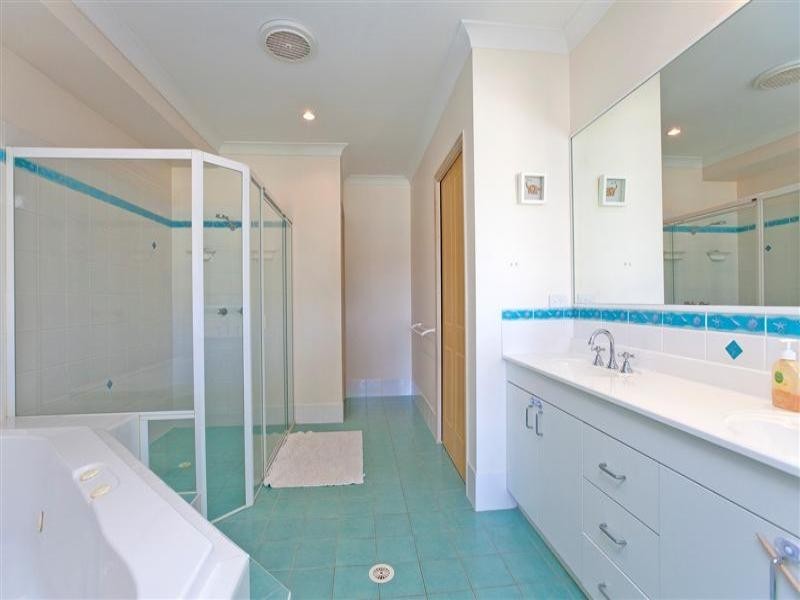 21 Allan Day Drive, Wellington Point QLD 4160