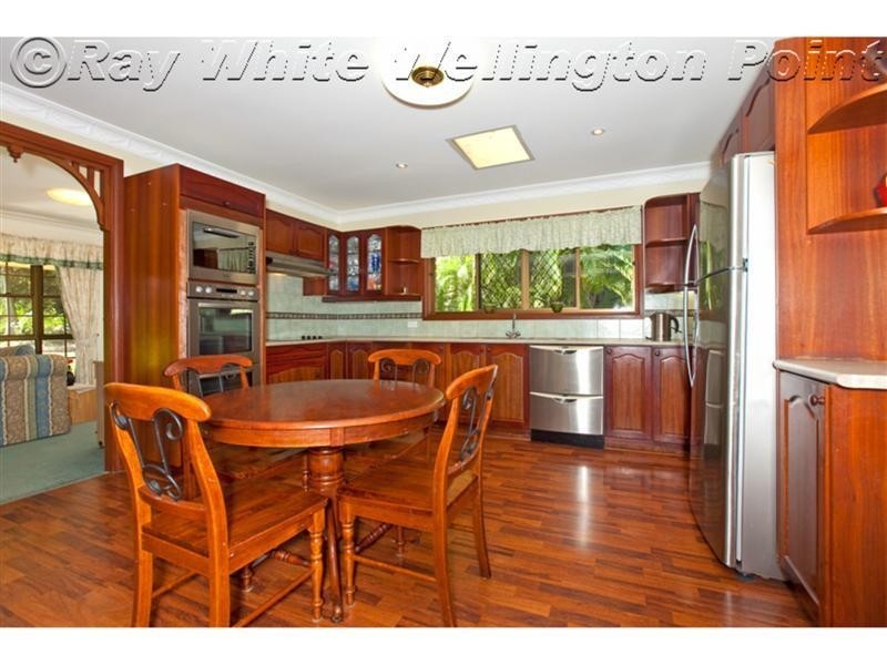 22 Creek Road, Birkdale QLD 4159