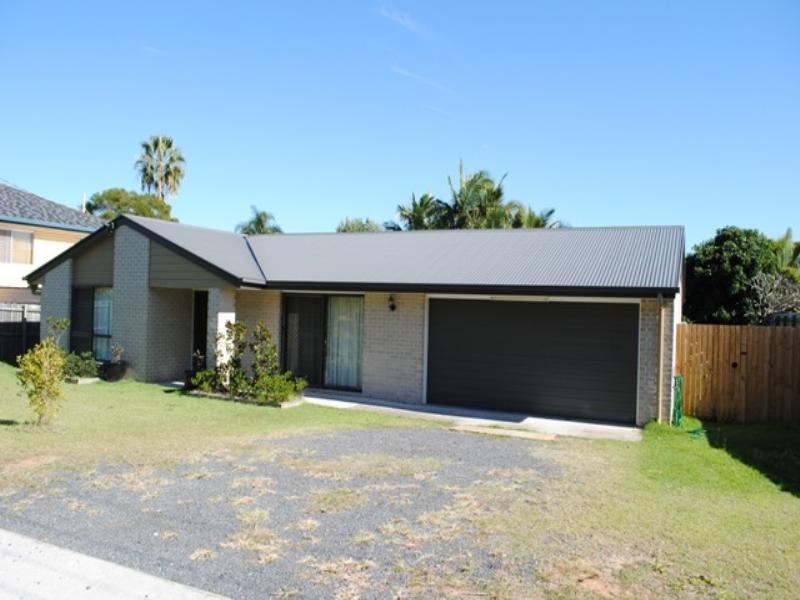 10 Morden Street, Birkdale QLD 4159