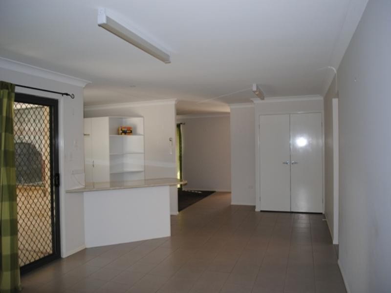 10 Morden Street, Birkdale QLD 4159