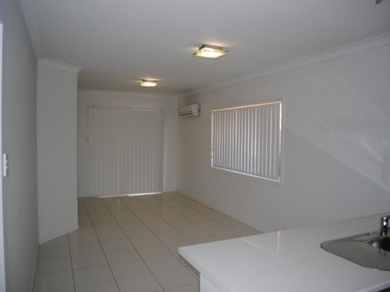 2/34 Birdwood Road,, Birkdale QLD 4159