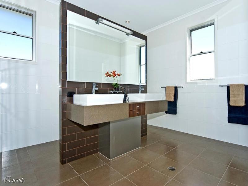 107 Habitat Drive, Redland Bay QLD 4165