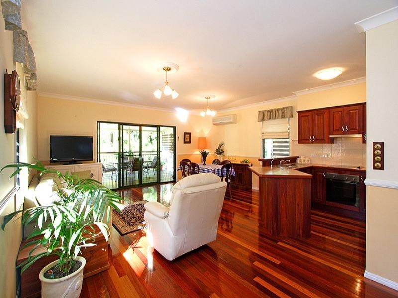 18 Frederick Street, Wellington Point QLD 4160