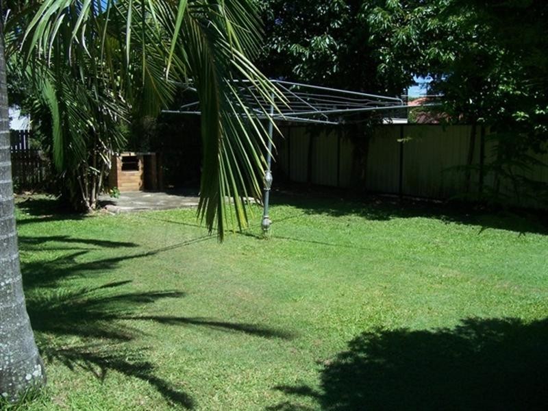 74 Thomas Street, Birkdale QLD 4159