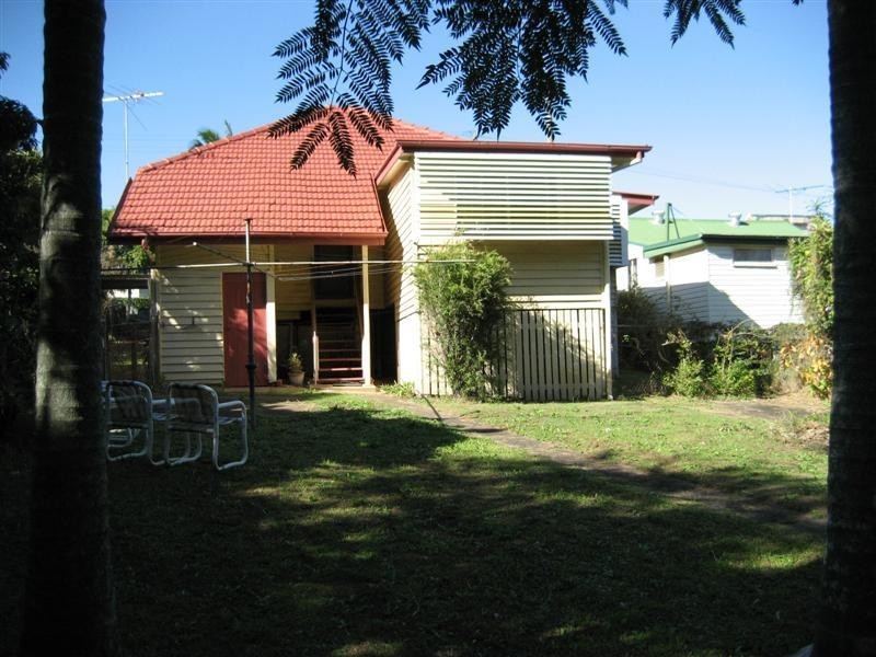111 Walnut Street, Wynnum QLD 4178