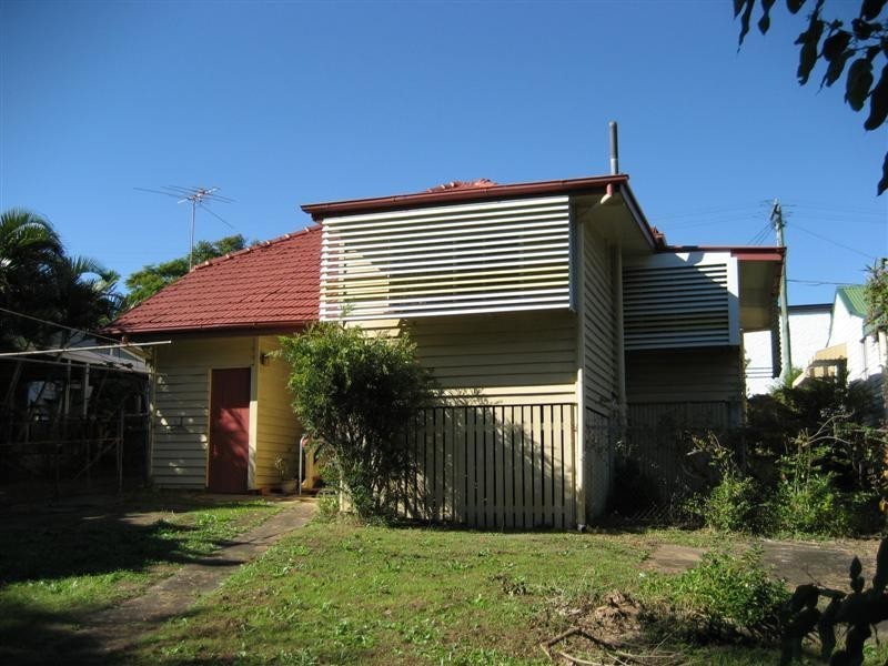 111 Walnut Street, Wynnum QLD 4178