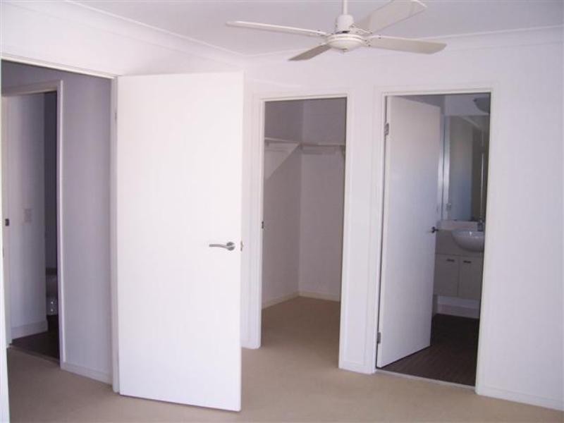 16/2 Duncan Street, Wellington Point QLD 4160