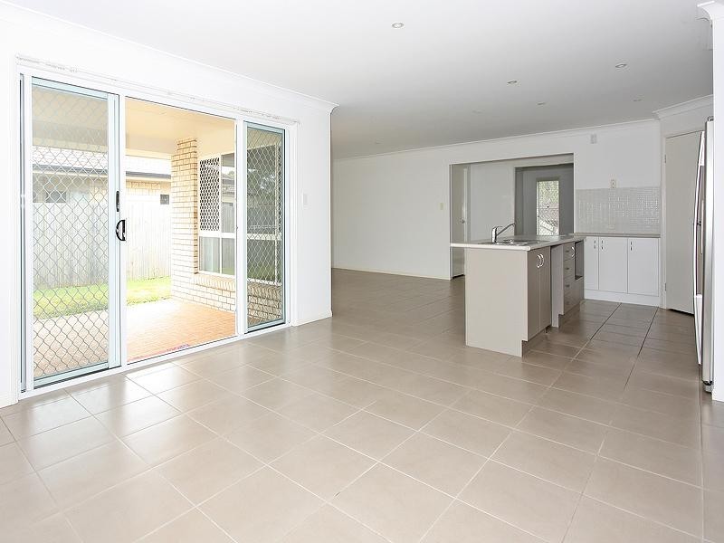 70 Starkey Street, Wellington Point QLD 4160