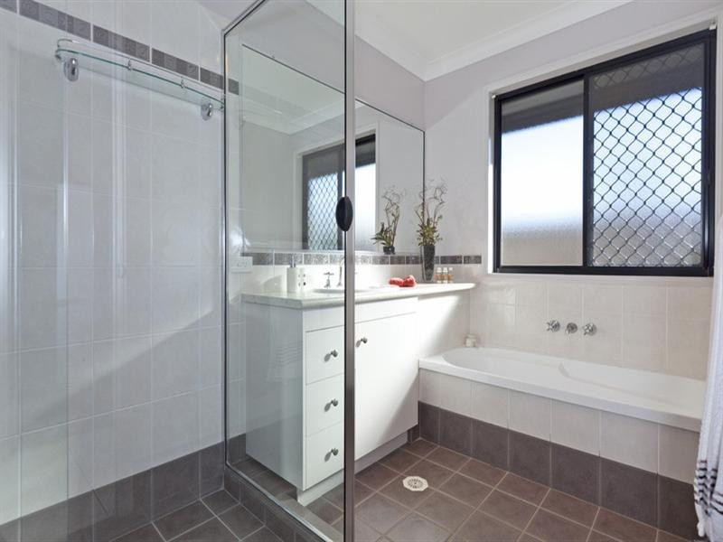 7 Paulina Street, Wellington Point QLD 4160