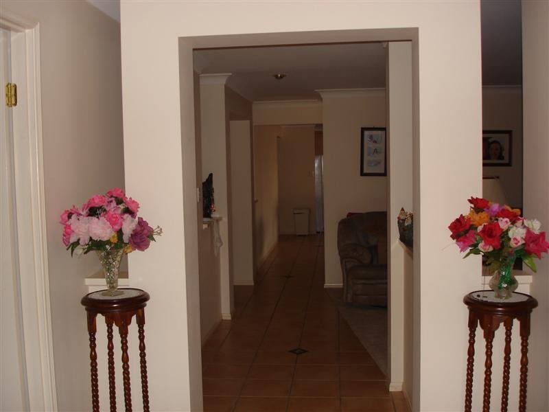 10 Manor Drive, Wellington Point QLD 4160