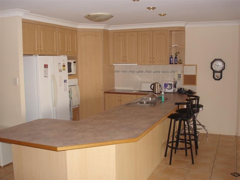 10 Manor Drive, Wellington Point QLD 4160