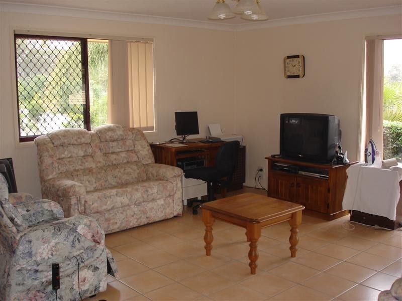 10 Manor Drive, Wellington Point QLD 4160