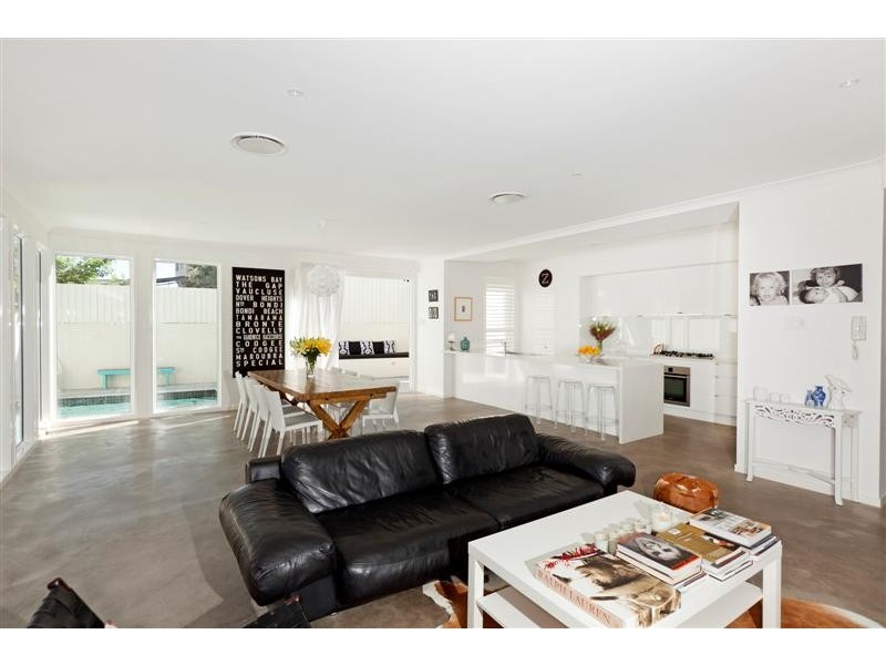 3 School Lane, Manly QLD 4179