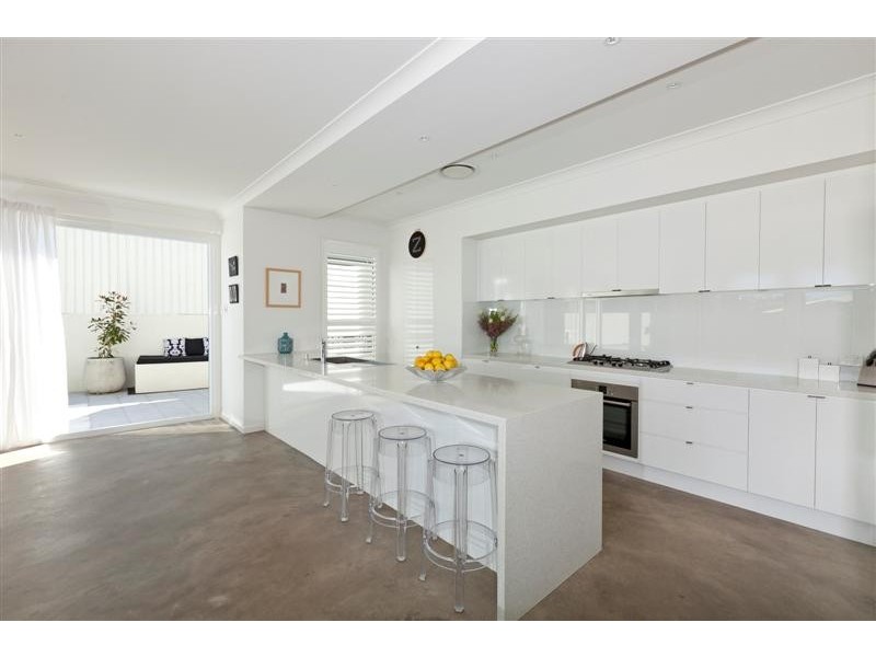 3 School Lane, Manly QLD 4179