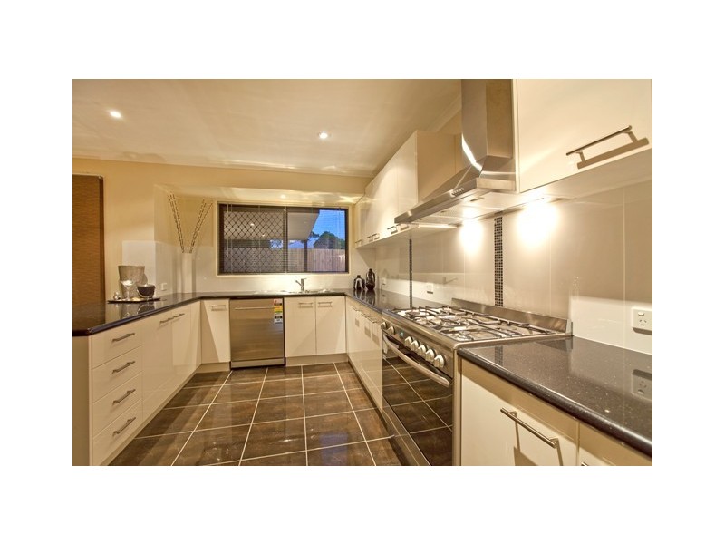 11 Cooinda Street, Wellington Point QLD 4160