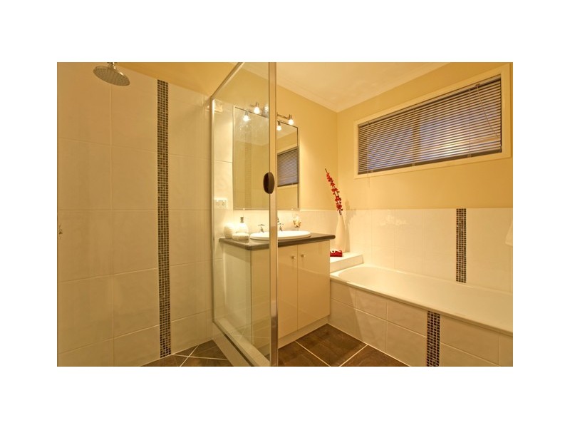 11 Cooinda Street, Wellington Point QLD 4160