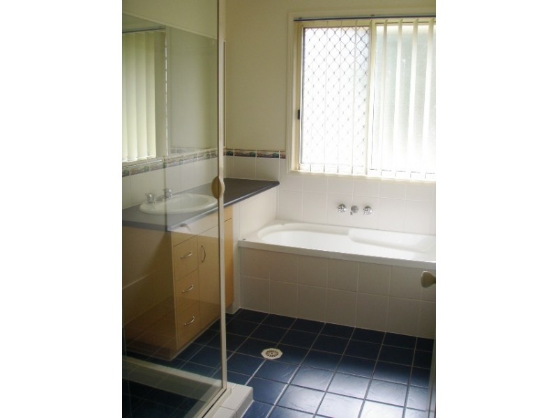 44 Barron Road, Birkdale QLD 4159