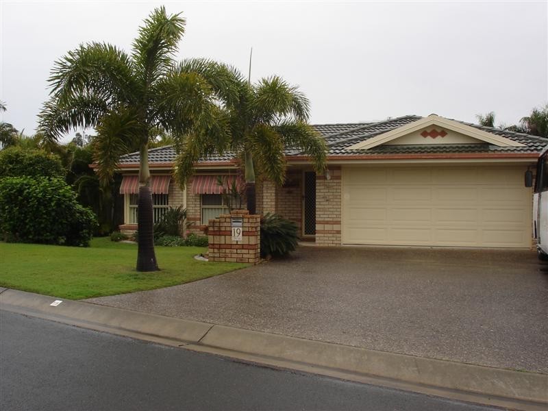 19 Remo Place, Birkdale QLD 4159