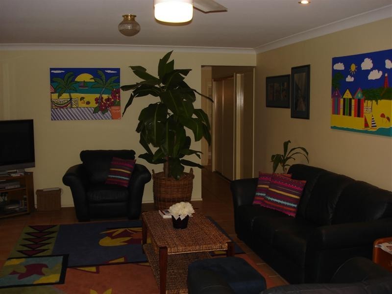 19 Remo Place, Birkdale QLD 4159